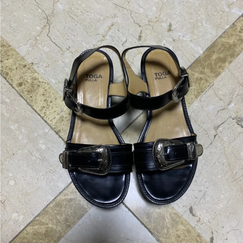 Toga wedges - Picture 1 of 4